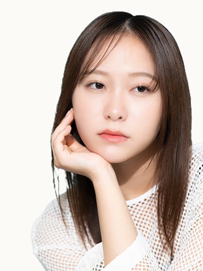 真ん中分けのストレートロング
